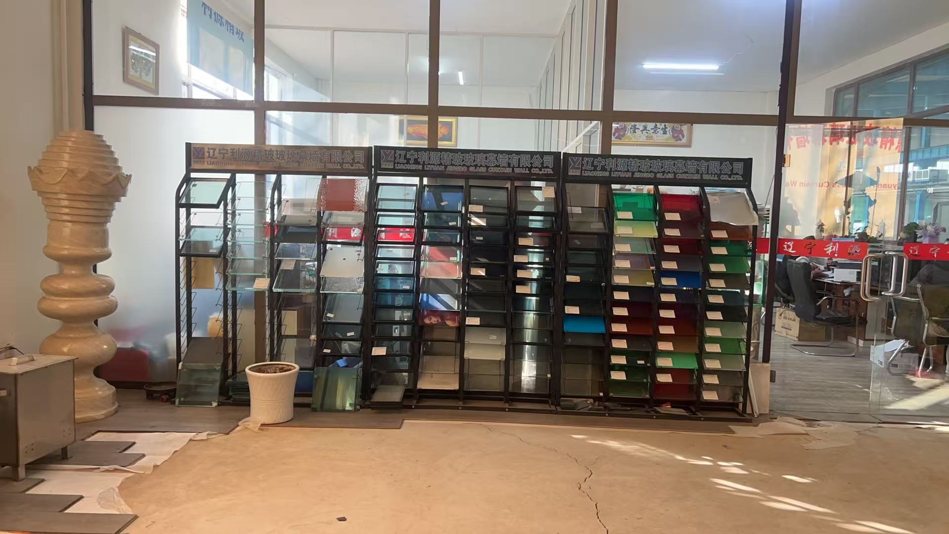 宿州市工程玻璃批量采购钢化玻璃 - 方案